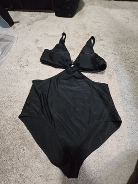 Black Women’s Cutout One-Piece Bathing Suit